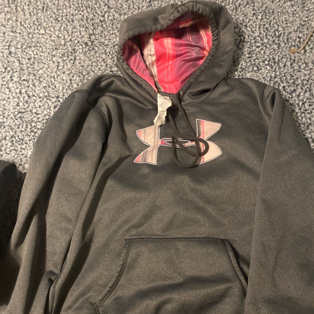 Under armour hoodie size XL